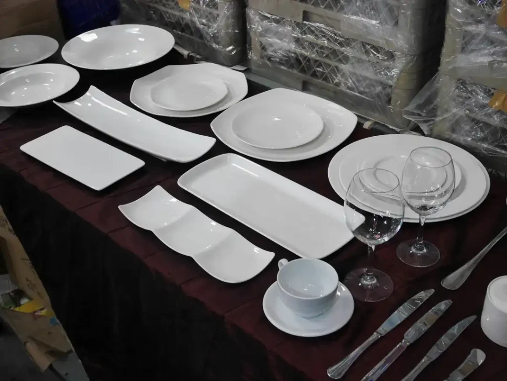 penyewaan cutleries di bali,sewa exclusive dinner plate bali,rental alat makan exclusive di bali